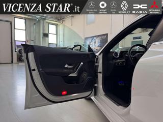MERCEDES-BENZ CLA 200 usata, con Sedile posteriore sdoppiato