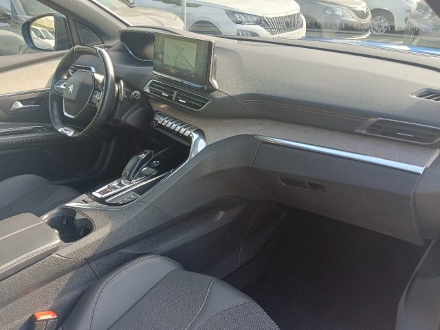 PEUGEOT 3008 usata, con Volante in pelle