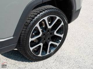 JEEP Compass usata, con Volante in pelle