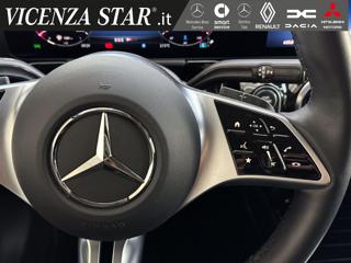 MERCEDES-BENZ GLA 180 usata, con Park Distance Control