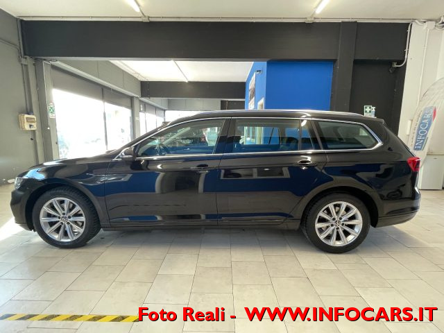 VOLKSWAGEN Passat Variant usata, con Controllo automatico clima