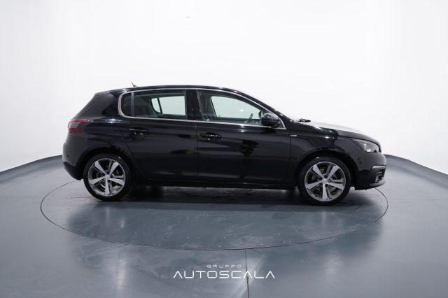 PEUGEOT 308 usata, con Cerchi in lega