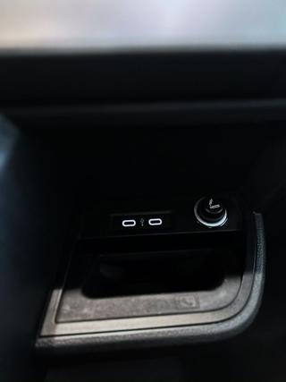 VOLKSWAGEN Multivan usata 23