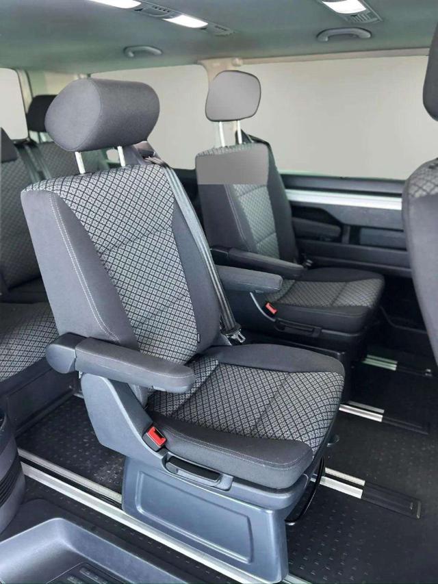 VOLKSWAGEN Multivan usata, con Vivavoce