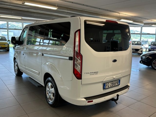 FORD Tourneo Custom usata, con Autoradio