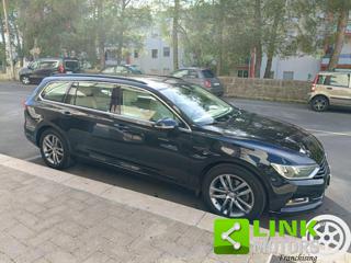 VOLKSWAGEN Passat Variant usata, con Regolazione elettrica sedili