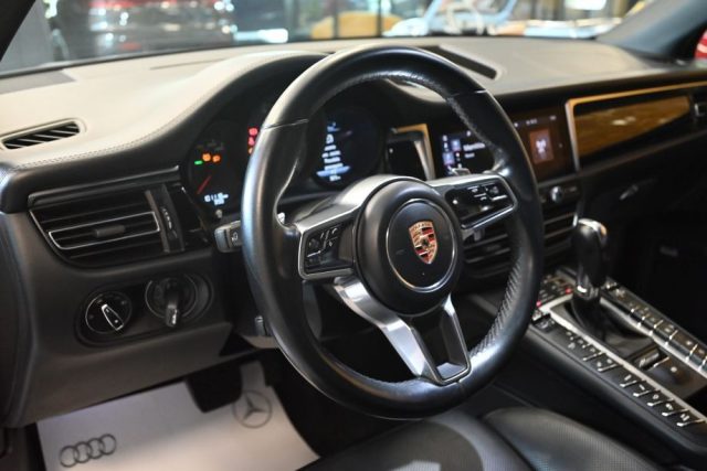PORSCHE Macan usata 123