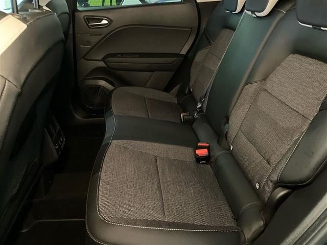RENAULT Captur usata, con Volante in pelle