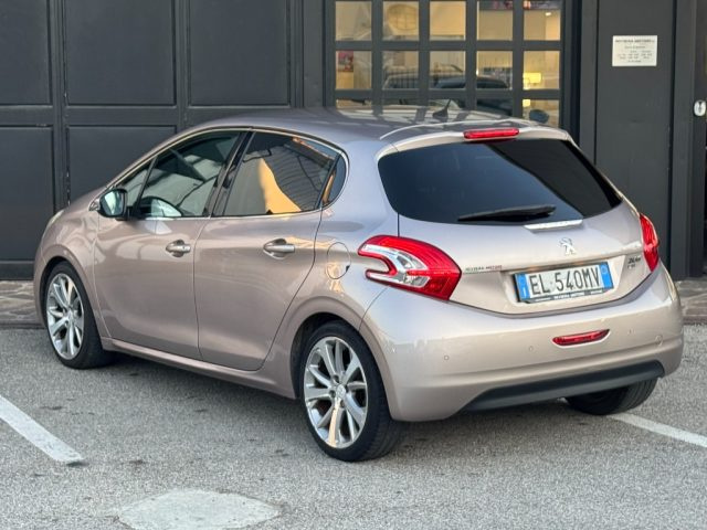 PEUGEOT 208 usata, con Airbag laterali