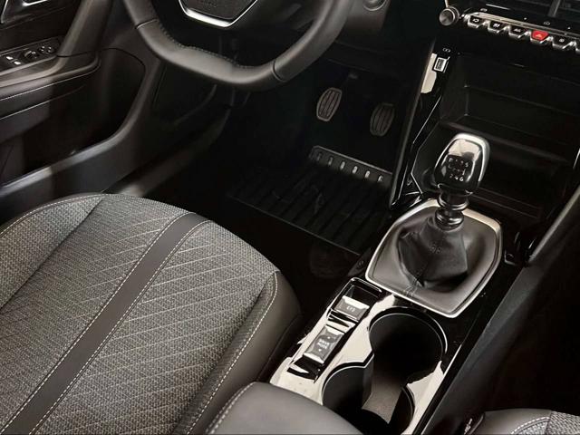 PEUGEOT 2008 usata, con Sedile posteriore sdoppiato