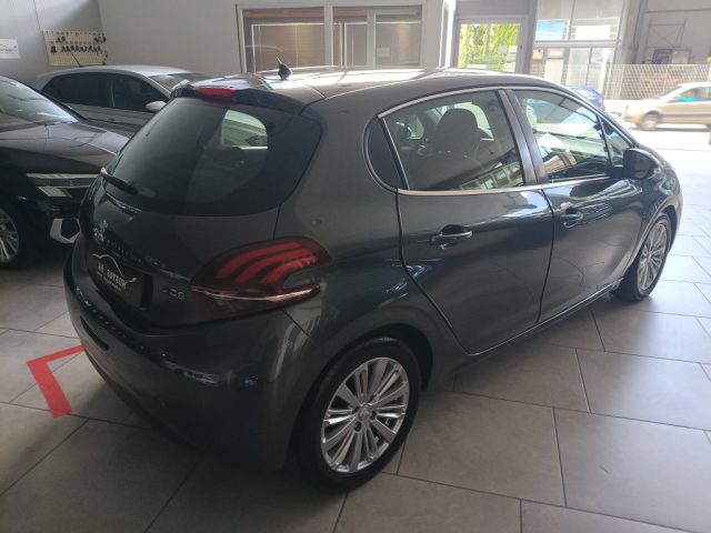 PEUGEOT 208 usata, con Airbag Passeggero