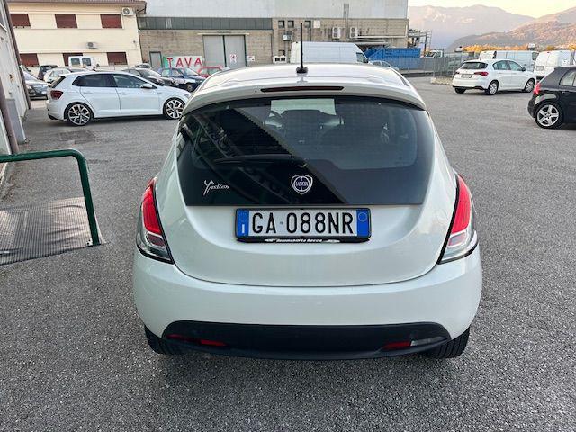LANCIA Ypsilon usata, con Autoradio