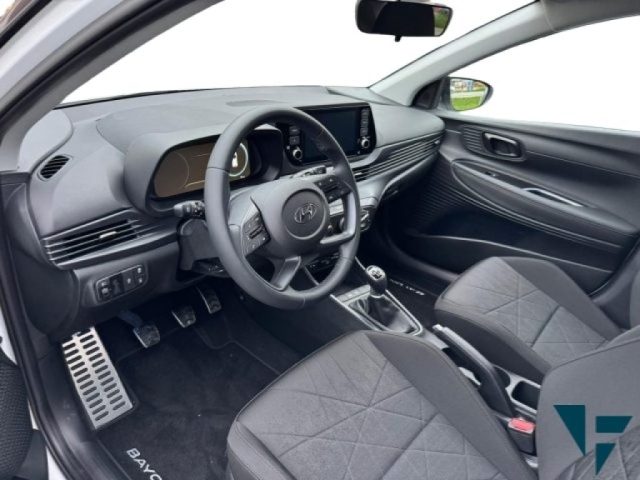 HYUNDAI Bayon usata, con Autoradio
