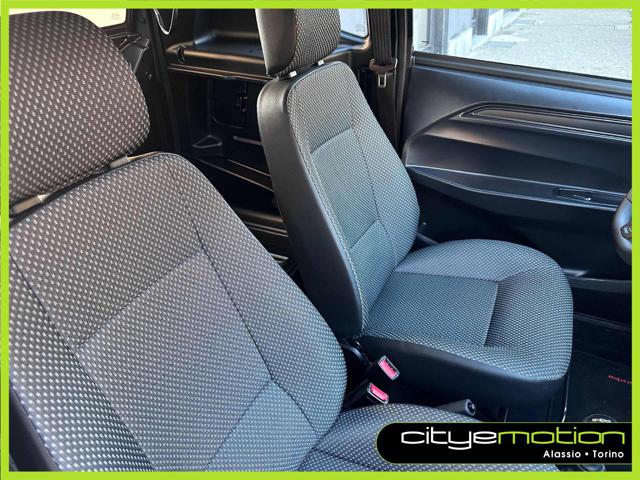 OTHERS-ANDERE OTHERS-ANDERE usata, con Luci diurne LED