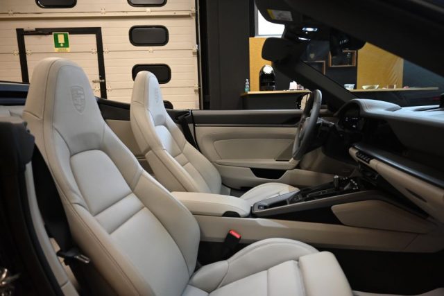 PORSCHE 992 usata 54