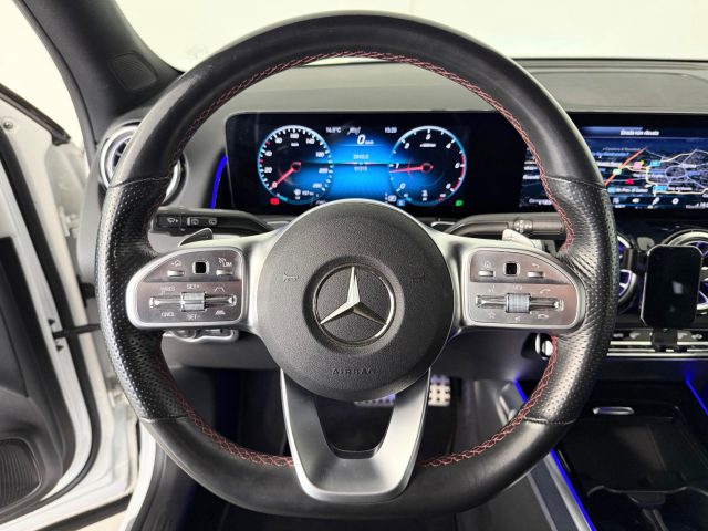 MERCEDES-BENZ GLB 200 usata, con Controllo automatico clima