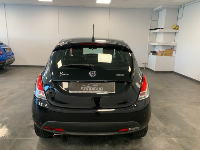 LANCIA Ypsilon usata, con Autoradio