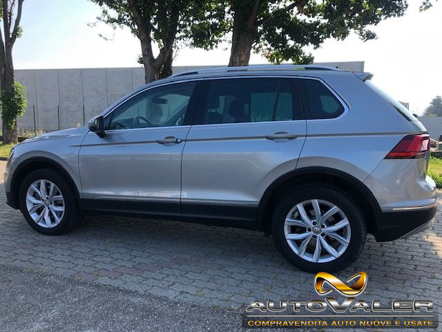 VOLKSWAGEN Tiguan usata, con Autoradio