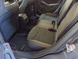 MERCEDES-BENZ CLA 200 usata, con Controllo automatico clima