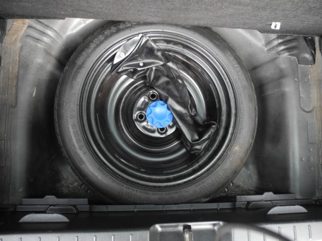 TOYOTA Yaris usata 42