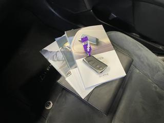LEXUS UX 250h usata, con USB