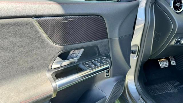MERCEDES-BENZ GLA 200 usata, con Cerchi in lega