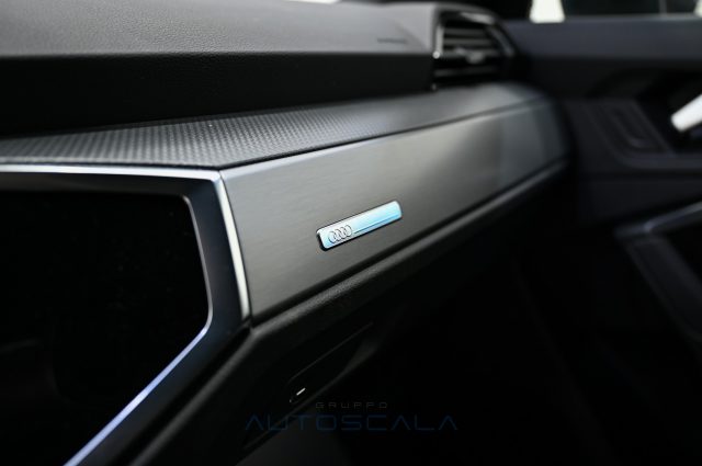 AUDI Q3 usata, con Sensori di parcheggio anteriori