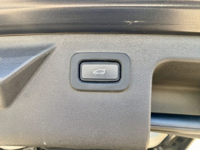 LAND ROVER Discovery Sport usata, con Specchietti laterali elettrici