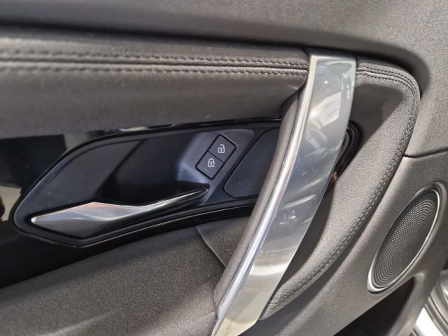 LAND ROVER Discovery Sport usata, con Fari LED