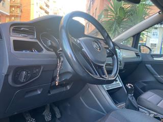 VOLKSWAGEN Touran usata, con ESP