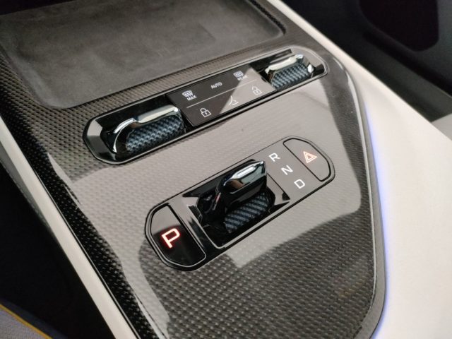 LOTUS Emeya usata, con Sensori di parcheggio anteriori