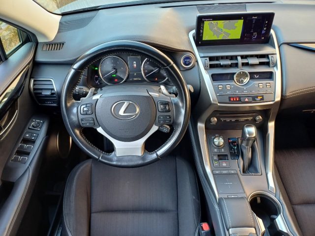 LEXUS NX 300 usata, con Lettore CD