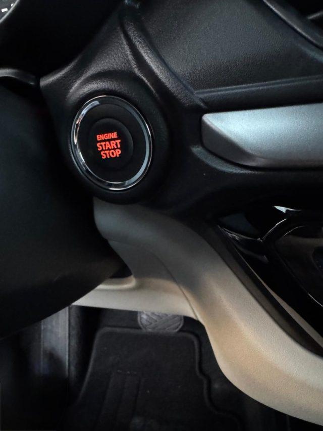 SUZUKI Swift usata, con Bluetooth