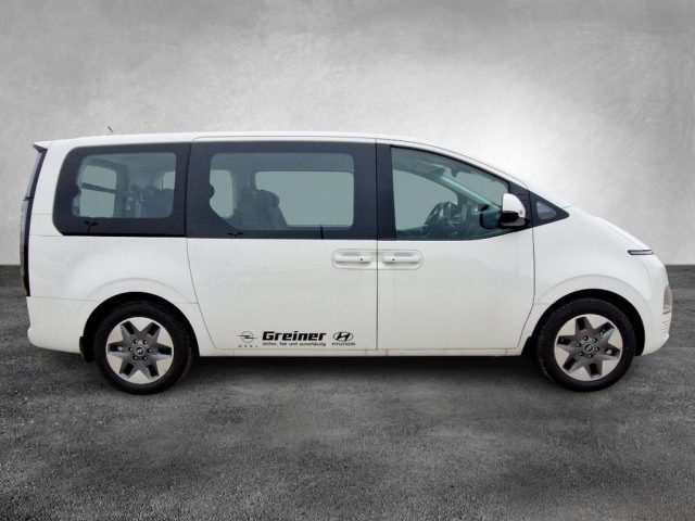 HYUNDAI Staria usata, con Alzacristalli elettrici
