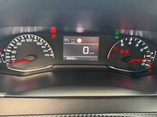 PEUGEOT 2008 usata, con Autoradio