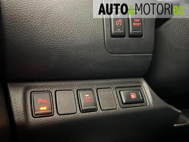 NISSAN Navara usata, con Park Distance Control
