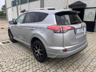 TOYOTA RAV 4 MY23 usata, con Alzacristalli elettrici