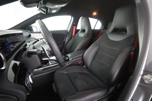 MERCEDES-BENZ A 35 AMG usata 8