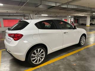 ALFA ROMEO Giulietta usata, con Autoradio