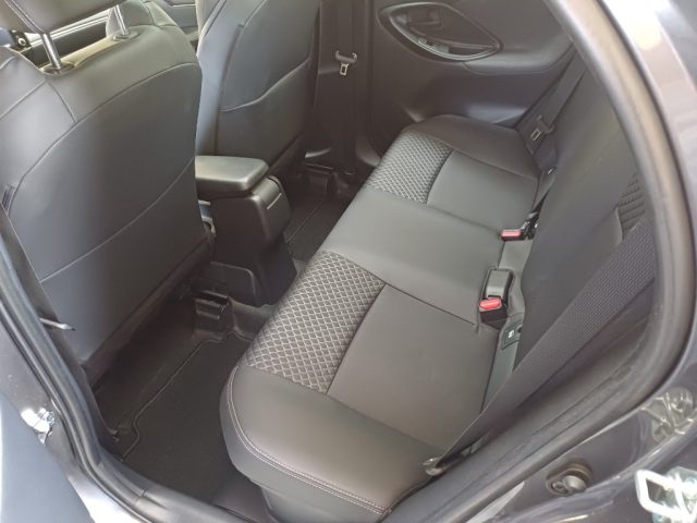 TOYOTA Yaris usata, con Airbag posteriore