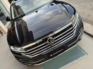 VOLKSWAGEN Touareg usata, con Isofix