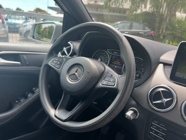 MERCEDES-BENZ B 180 usata, con Park Distance Control
