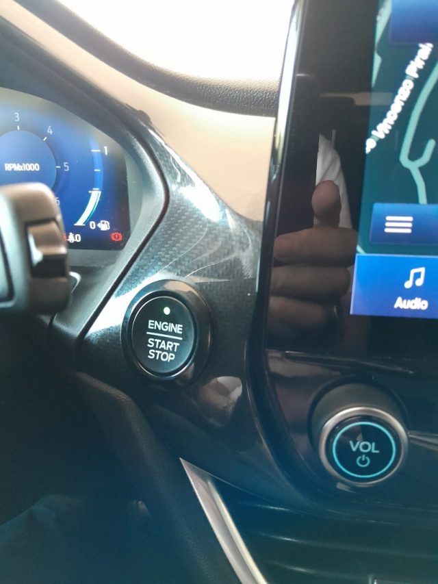 FORD Puma usata, con Autoradio digitale