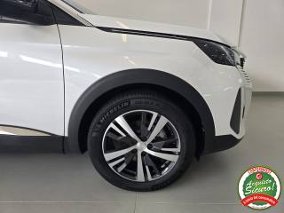 PEUGEOT 3008 usata, con Autoradio digitale