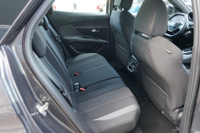 PEUGEOT 3008 usata, con Sensore di luce