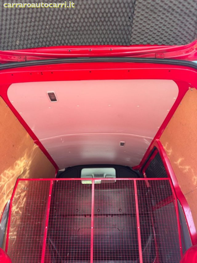 VOLKSWAGEN Transporter usata, con Lettore CD