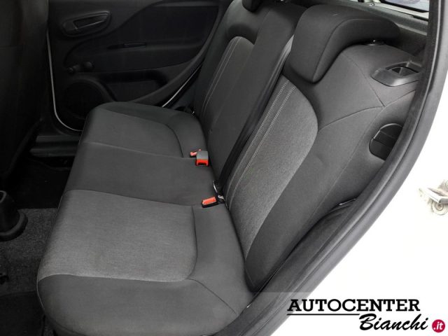 FIAT Punto usata 21
