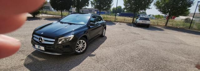 MERCEDES-BENZ GLA 180 usata, con Lettore CD