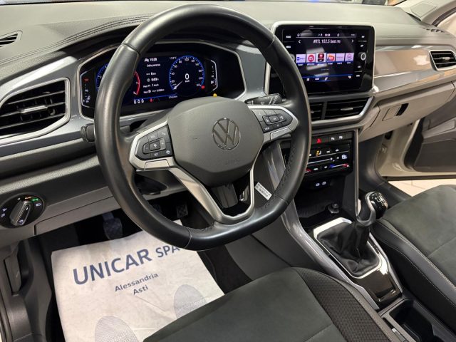 VOLKSWAGEN T-Roc usata, con USB