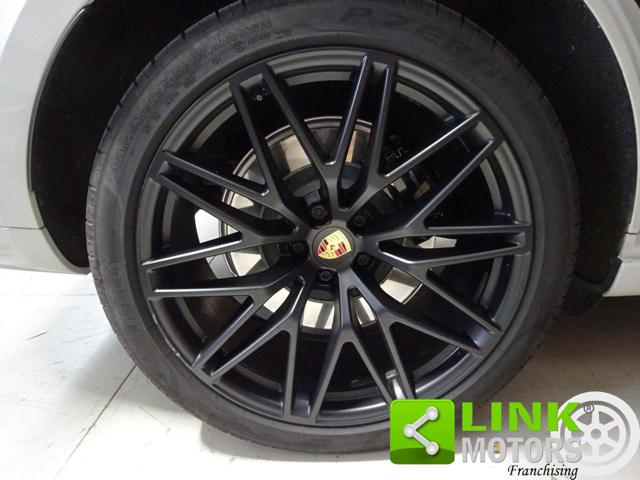 PORSCHE Macan usata, con Sedile posteriore sdoppiato